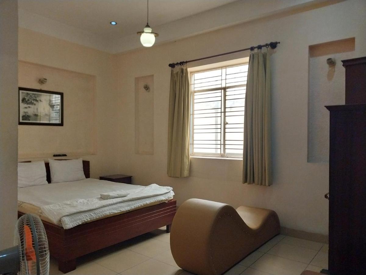 Khach San Mai Hoang 2 Hotel Ho Chi Minh City Exterior photo