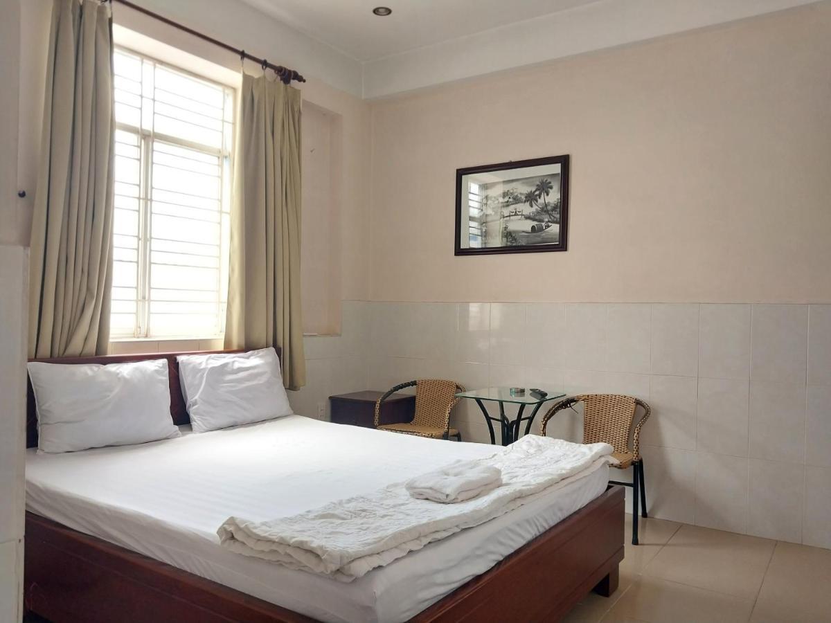 Khach San Mai Hoang 2 Hotel Ho Chi Minh City Exterior photo
