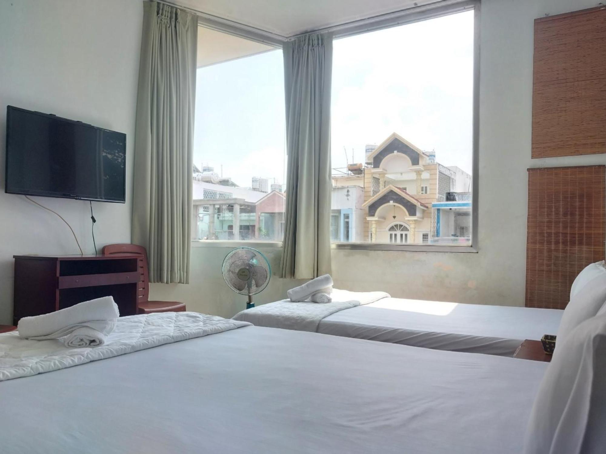 Khach San Mai Hoang 2 Hotel Ho Chi Minh City Exterior photo